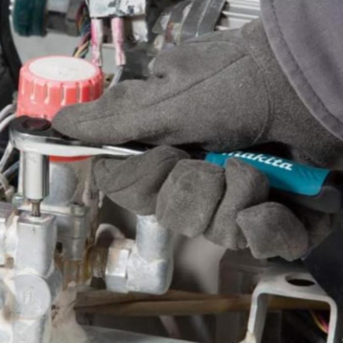 Makita 34-Piece Socket and Accessory Tool Kit – Ideal for DIY and Professional Use